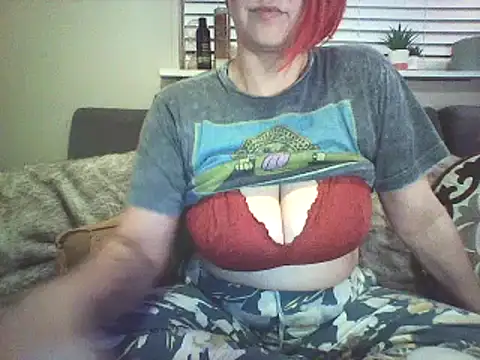 Snapshot of Big-Tits-McGee chatting on January 5, 12:31 pm Big-Tits-McGee online show from January 5, 12:31 pm