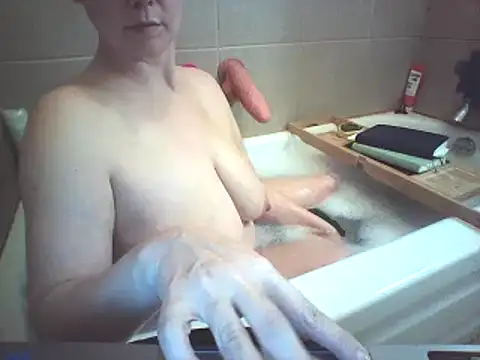 Snapshot of Big-Tits-McGee chatting on January 21, 6:45 pm Big-Tits-McGee online show from January 21, 6:45 pm