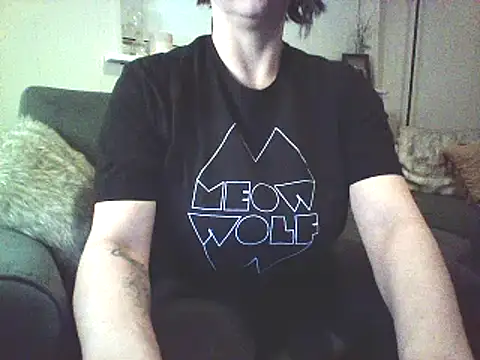 Snapshot of Big-Tits-McGee chatting on February 2, 8:46 am Big-Tits-McGee online show from February 2, 8:46 am