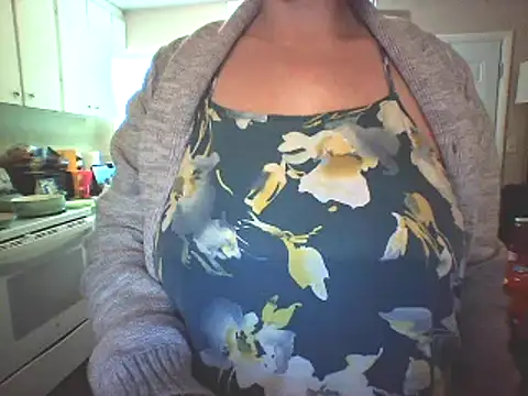 Snapshot of Big-Tits-McGee chatting on February 19, 3:05 pm Big-Tits-McGee online show from February 19, 3:05 pm