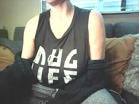 Snapshot of Big-Tits-McGee chatting on February 21, 7:10 pm Big-Tits-McGee online show from February 21, 7:10 pm