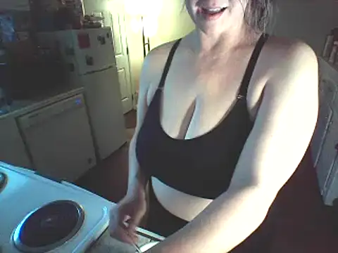 Snapshot of Big-Tits-McGee chatting on March 4, 3:04 pm Big-Tits-McGee online show from March 4, 3:04 pm