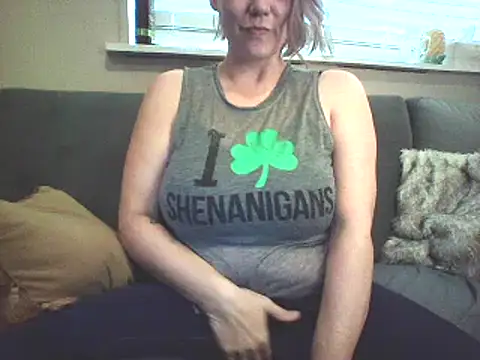 Snapshot of Big-Tits-McGee chatting on March 14, 5:57 pm Big-Tits-McGee online show from March 14, 5:57 pm