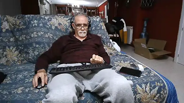 maduroguapo online show from February 1, 9:51 pm