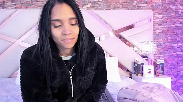 sophie pariss online show from October 13, 2:00 am