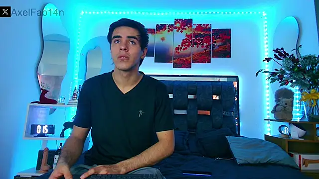 Snapshot of Alex_and_Fabian chatting on January 9, 6:47 pm Alex and Fabian online show from January 9, 6:47 pm