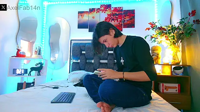 Snapshot of Alex_and_Fabian chatting on January 13, 6:38 pm Alex and Fabian online show from January 13, 6:38 pm