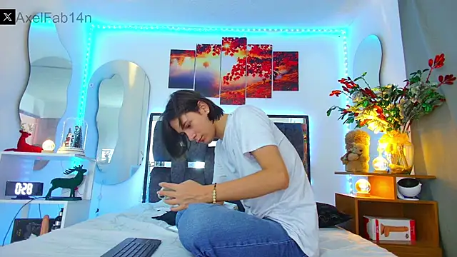 Snapshot of Alex_and_Fabian chatting on January 14, 6:49 pm Alex and Fabian online show from January 14, 6:49 pm