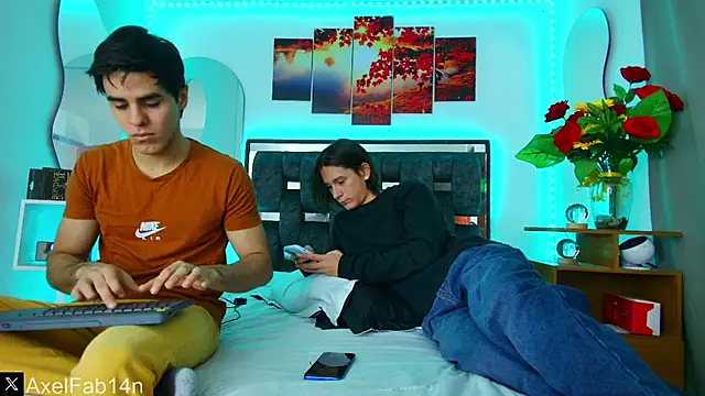 Snapshot of Alex_and_Fabian chatting on February 22, 6:41 pm Alex and Fabian online show from February 22, 6:41 pm