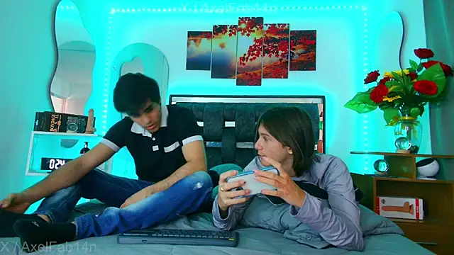 Snapshot of Alex_and_Fabian chatting on March 13, 6:45 pm Alex and Fabian online show from March 13, 6:45 pm