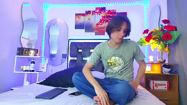 Snapshot of Alex_and_Fabian chatting on March 22, 6:36 pm Alex and Fabian online show from March 22, 6:36 pm