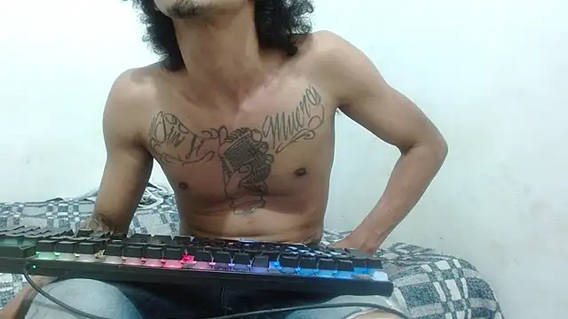 damian bottom bigcock online show from December 12, 12:05 am