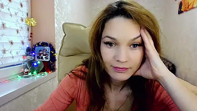 impossibleluna online show from December 4, 9:40 am