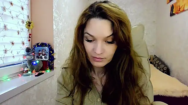 impossibleluna online show from December 6, 11:33 am