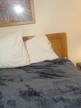 dcrick978 online show from October 23, 12:21 am