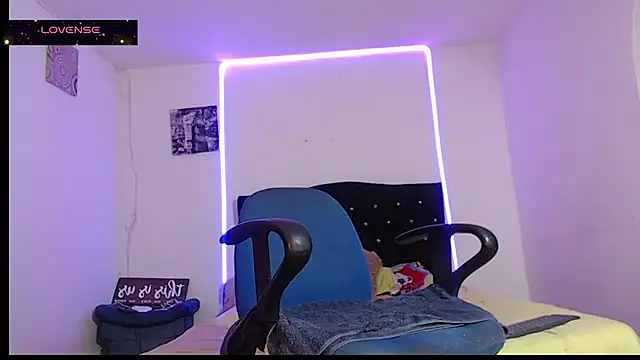 Snapshot of tony_landri chatting on March 4, 2:49 am tony landri online show from March 4, 2:49 am