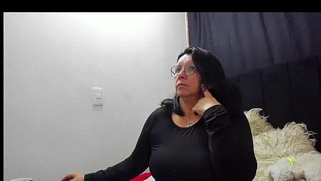 Evaaross 2345 online show from November 28, 11:35 am