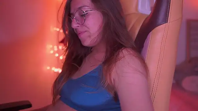 milly kenner online show from December 12, 11:14 pm