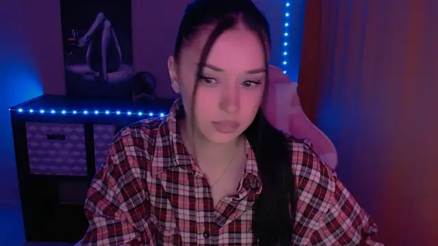 Snapshot of AlisaLink chatting on January 22, 4:12 pm AlisaLink online show from January 22, 4:12 pm