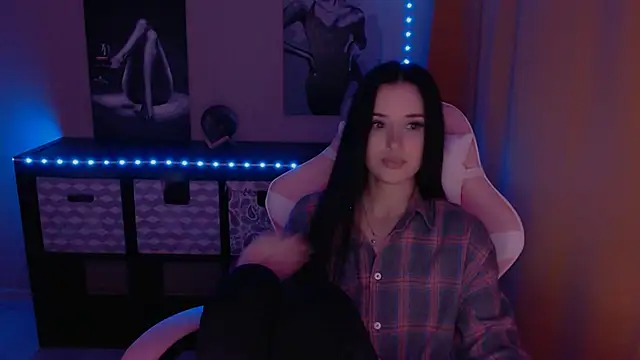 Snapshot of AlisaLink chatting on January 31, 8:43 pm AlisaLink online show from January 31, 8:43 pm