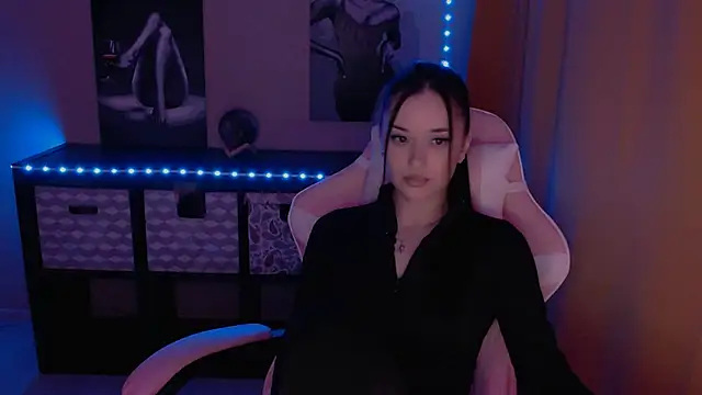 Snapshot of AlisaLink chatting on February 5, 6:59 pm AlisaLink online show from February 5, 6:59 pm