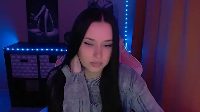 Snapshot of AlisaLink chatting on March 1, 6:03 am AlisaLink online show from March 1, 6:03 am