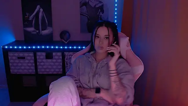 Snapshot of AlisaLink chatting on March 19, 1:40 pm AlisaLink online show from March 19, 1:40 pm