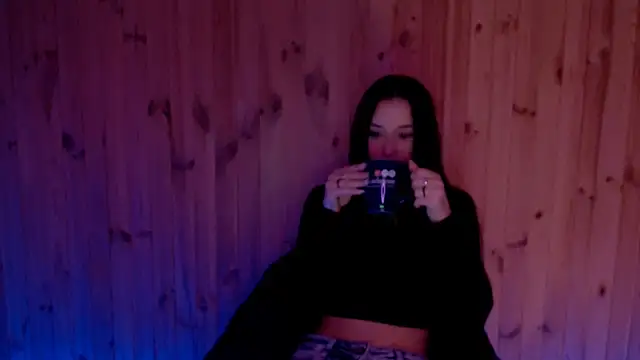 Snapshot of AlisaLink chatting on October 20, 5:24 pm AlisaLink online show from October 20, 5:24 pm