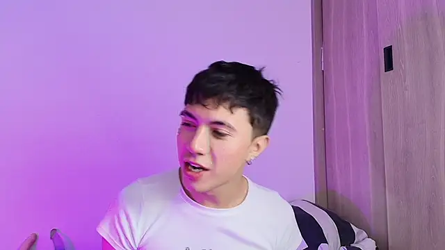 Justyn Ross online show from September 26, 2:59 am