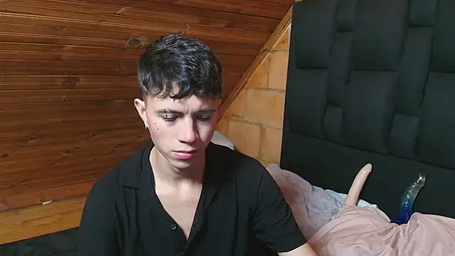 Justyn Ross online show from October 29, 4:26 am