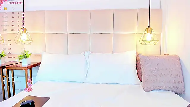 LinaGlam online show from January 7, 10:41 pm