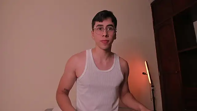 Snapshot of Alexx_oconnor chatting on January 15, 6:12 am Alexx oconnor online show from January 15, 6:12 am