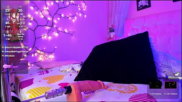 Dulce Girl  online show from December 17, 6:35 am