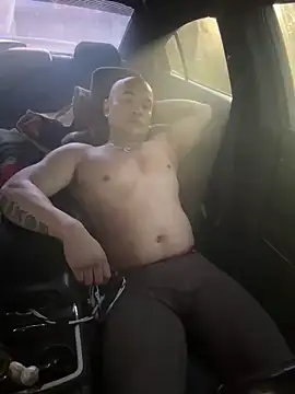 EatMyCake831 online show from January 26, 4:30 pm