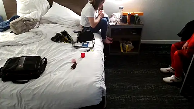 EatMyCake831 online show from March 5, 12:05 am