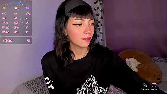 Snapshot of MiaGoth_ chatting on January 12, 3:07 am MiaGoth online show from January 12, 3:07 am