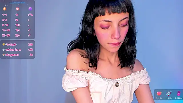 Snapshot of MiaGoth_ chatting on March 9, 7:45 am MiaGoth online show from March 9, 7:45 am