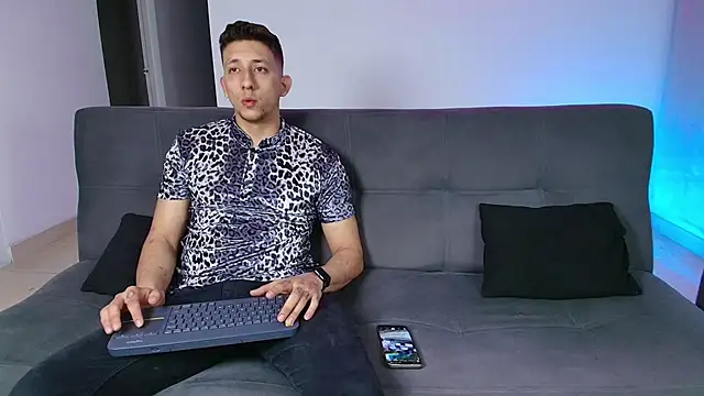 Maykol Victoriasr online show from February 25, 4:14 am