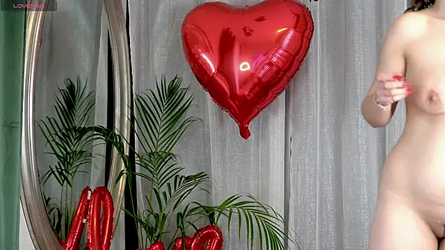 BelleSkye online show from February 14, 8:52 am