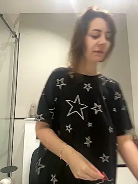 BelleSkye online show from February 27, 3:25 am