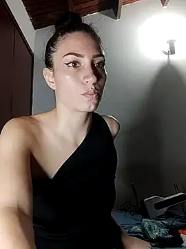 aurelialux online show from February 19, 11:57 pm