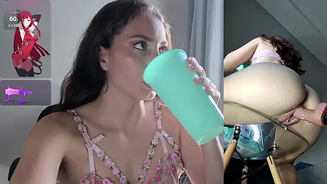 aurelialux online show from October 24, 9:00 pm