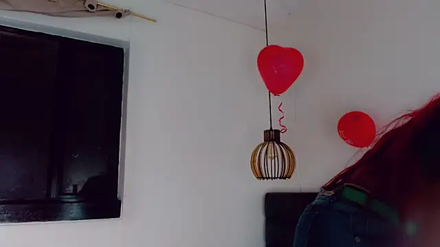 Snapshot of Oriana_braom chatting on February 15, 11:47 pm Oriana braom online show from February 15, 11:47 pm