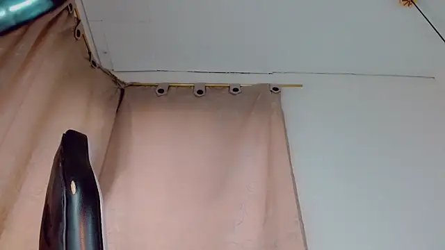 Snapshot of Oriana_braom chatting on February 25, 7:36 pm Oriana braom online show from February 25, 7:36 pm