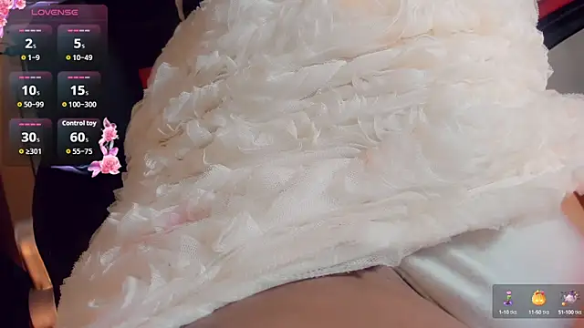 Snapshot of Oriana_braom chatting on October 16, 7:15 pm Oriana braom online show from October 16, 7:15 pm