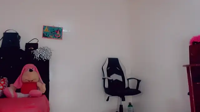 Snapshot of Oriana_braom chatting on November 22, 7:13 pm Oriana braom online show from November 22, 7:13 pm