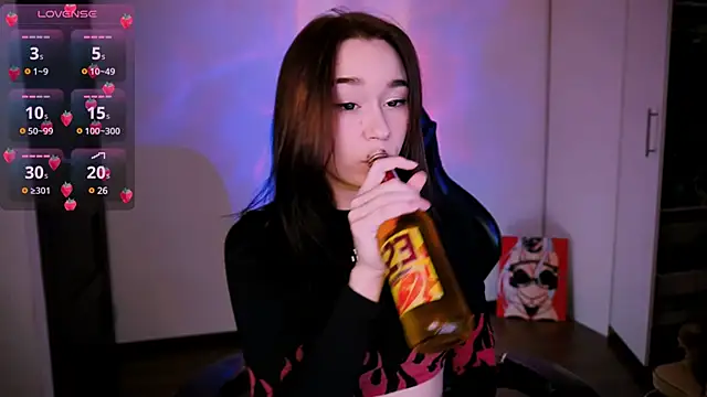 Snapshot of Kimiko__ chatting on March 7, 10:43 pm Kimiko online show from March 7, 10:43 pm