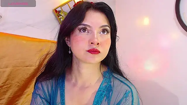 Snapshot of _Rouse_v chatting on January 17, 1:35 pm Rouse v online show from January 17, 1:35 pm