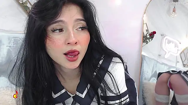 Snapshot of _Rouse_v chatting on February 26, 4:45 pm Rouse v online show from February 26, 4:45 pm