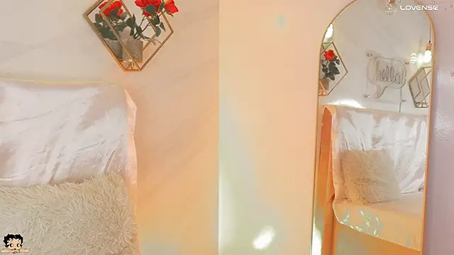 Snapshot of _Rouse_v chatting on September 26, 2:10 pm Rouse v online show from September 26, 2:10 pm